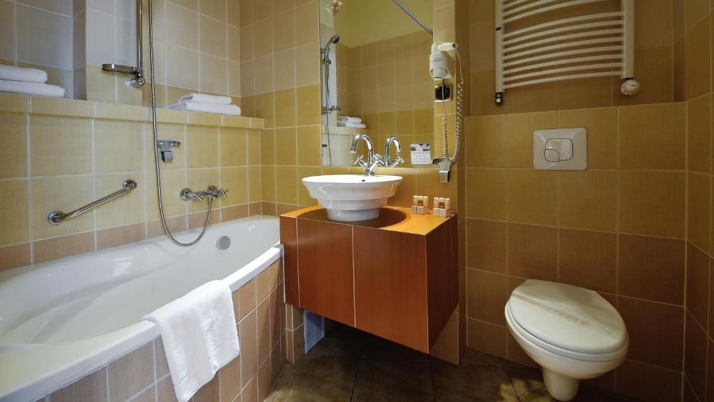 Отель Hotel Diament Vacanza Katowice - Siemianowice Семяновице-Слёнске-61