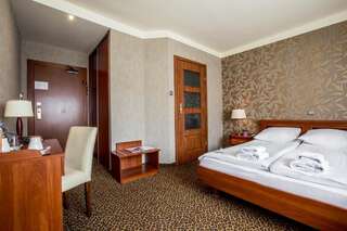 Отель Hotel Diament Vacanza Katowice - Siemianowice Семяновице-Слёнске Стандартный двухместный номер с 1 кроватью-13