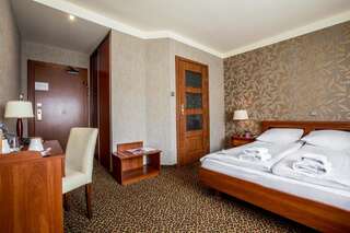 Отель Hotel Diament Vacanza Katowice - Siemianowice Семяновице-Слёнске Стандартный двухместный номер с 1 кроватью-1
